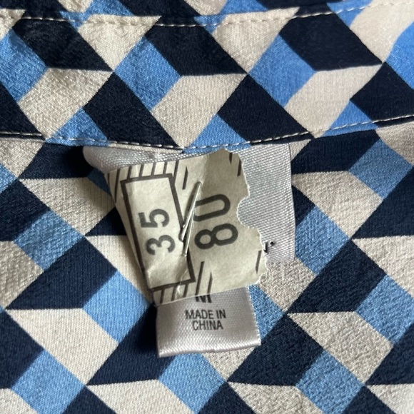 Women’s Geometric Blue and White Button-Up Silk Dress Shirt - Picture 12 of 13